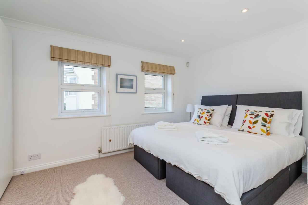 Modern Mews House With Free Parking Space, And Patio By Huluki Sussex Stays Brighton Exterior foto